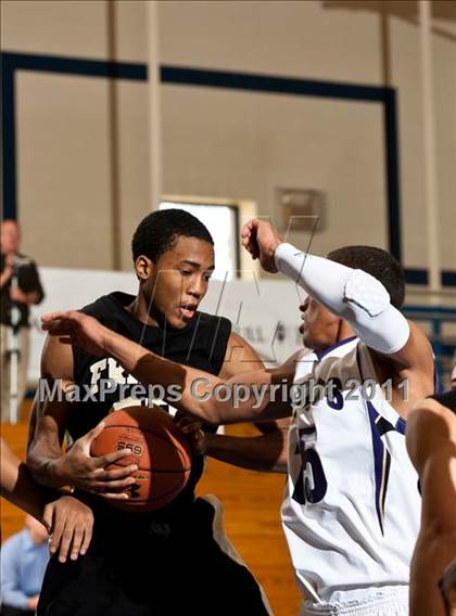 Thumbnail 2 in St. Raphael Academy vs St. Anthony's (Catholic School Showcase) photogallery.