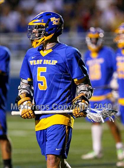 Thumbnail 2 in West Islip vs. Farmingdale (NYSPHSAA Class A Quarterfinal) photogallery.