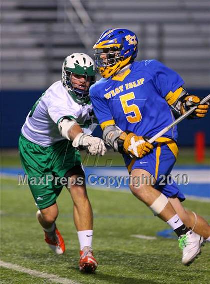 Thumbnail 3 in West Islip vs. Farmingdale (NYSPHSAA Class A Quarterfinal) photogallery.