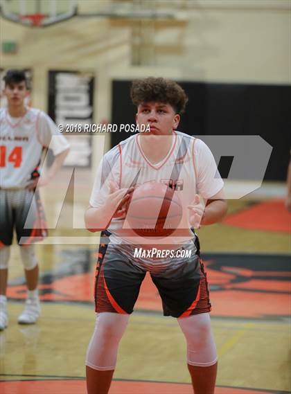Thumbnail 1 in Selma vs Dinuba photogallery.