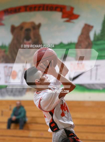 Thumbnail 1 in Selma vs Dinuba photogallery.