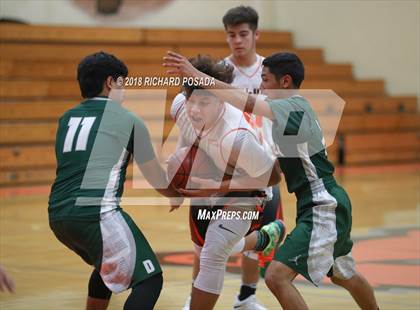 Thumbnail 3 in Selma vs Dinuba photogallery.