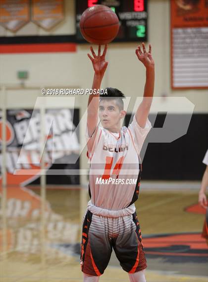 Thumbnail 3 in Selma vs Dinuba photogallery.