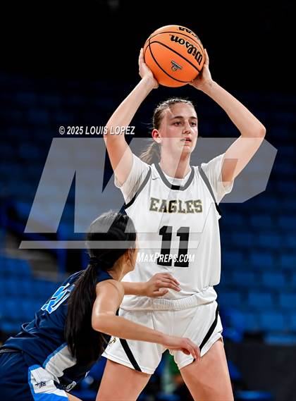 Thumbnail 1 in Oak Park vs. North (CIF SS DIV 2AA Championship) photogallery.