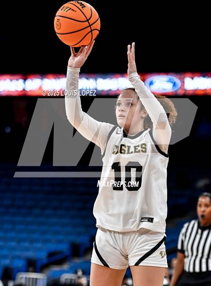 Thumbnail 3 in Oak Park vs. North (CIF SS DIV 2AA Championship) photogallery.