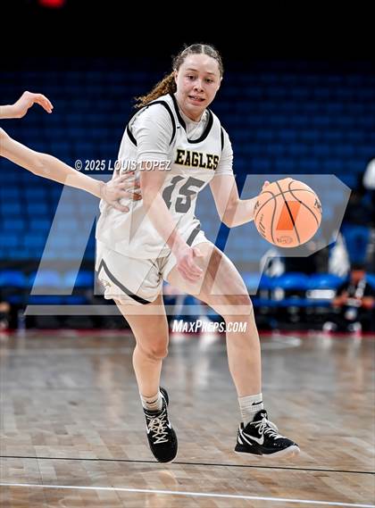 Thumbnail 3 in Oak Park vs. North (CIF SS DIV 2AA Championship) photogallery.