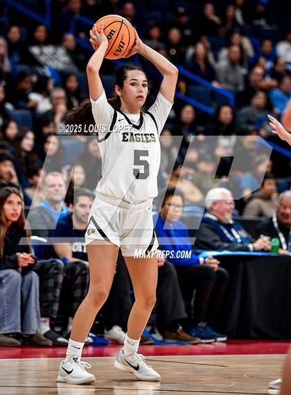 Thumbnail 2 in Oak Park vs. North (CIF SS DIV 2AA Championship) photogallery.