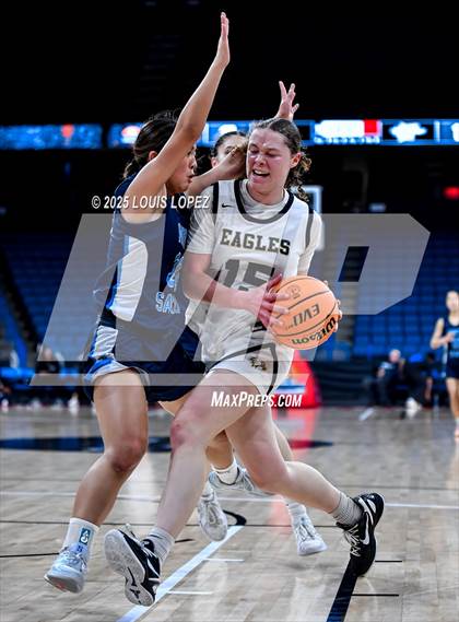 Thumbnail 3 in Oak Park vs. North (CIF SS DIV 2AA Championship) photogallery.