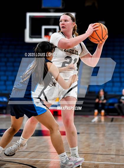 Thumbnail 1 in Oak Park vs. North (CIF SS DIV 2AA Championship) photogallery.