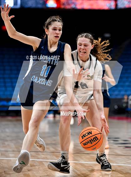 Thumbnail 3 in Oak Park vs. North (CIF SS DIV 2AA Championship) photogallery.