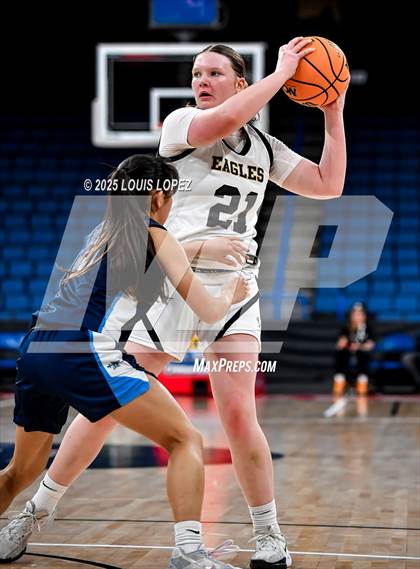 Thumbnail 2 in Oak Park vs. North (CIF SS DIV 2AA Championship) photogallery.