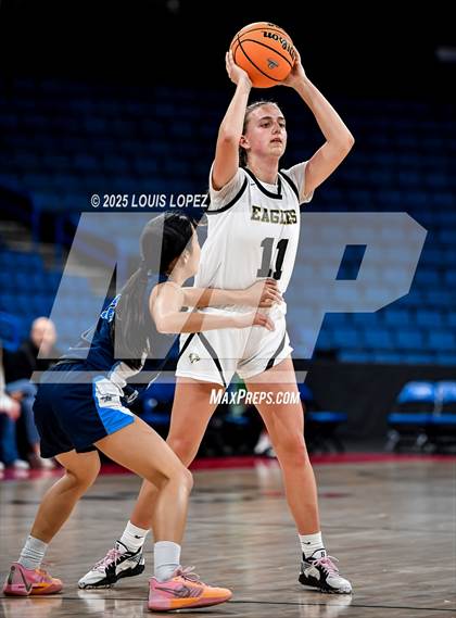 Thumbnail 3 in Oak Park vs. North (CIF SS DIV 2AA Championship) photogallery.