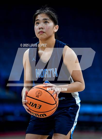 Thumbnail 3 in Oak Park vs. North (CIF SS DIV 2AA Championship) photogallery.