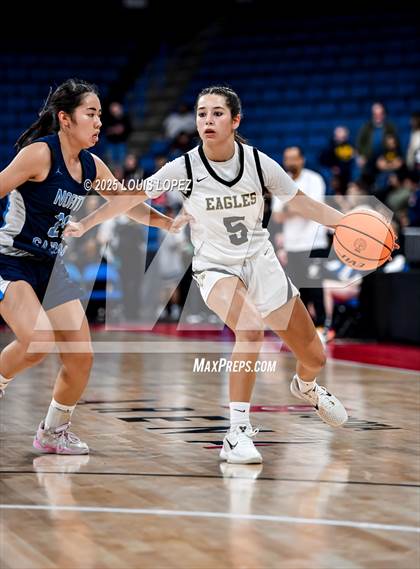 Thumbnail 1 in Oak Park vs. North (CIF SS DIV 2AA Championship) photogallery.
