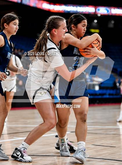Thumbnail 3 in Oak Park vs. North (CIF SS DIV 2AA Championship) photogallery.