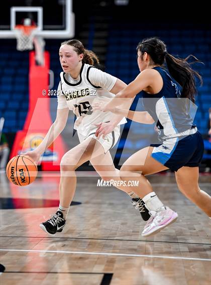 Thumbnail 2 in Oak Park vs. North (CIF SS DIV 2AA Championship) photogallery.