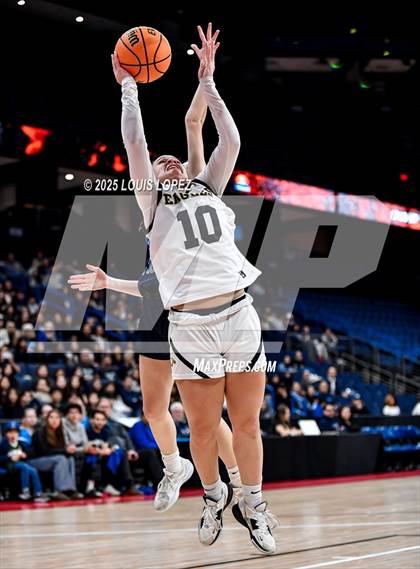 Thumbnail 2 in Oak Park vs. North (CIF SS DIV 2AA Championship) photogallery.