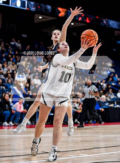 Thumbnail 1 in Oak Park vs. North (CIF SS DIV 2AA Championship) photogallery.