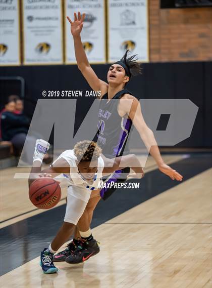 Thumbnail 1 in Chandler vs. Valley Vista (Welcome To The Jungle Holiday Tournament) photogallery.