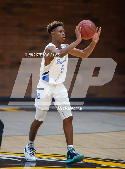 Thumbnail 3 in Chandler vs. Valley Vista (Welcome To The Jungle Holiday Tournament) photogallery.