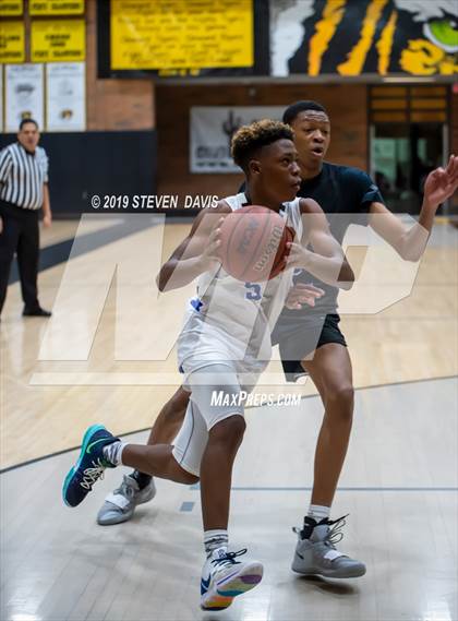 Thumbnail 2 in Chandler vs. Valley Vista (Welcome To The Jungle Holiday Tournament) photogallery.