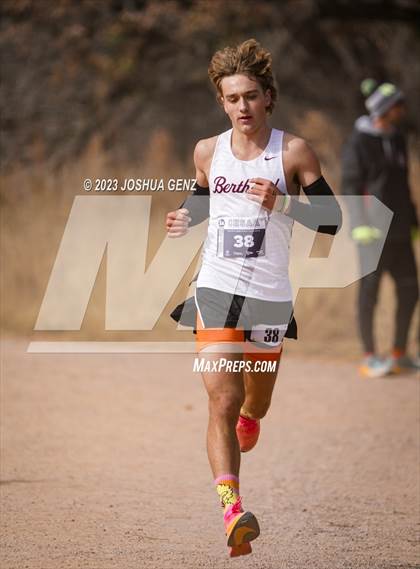 Thumbnail 1 in CHSAA 3A Cross Country Final photogallery.