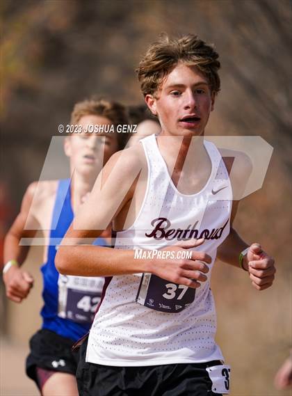 Thumbnail 2 in CHSAA 3A Cross Country Final photogallery.