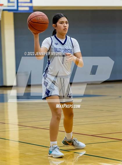 Thumbnail 2 in American vs. Valley Christian photogallery.