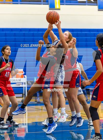 Thumbnail 3 in American vs. Valley Christian photogallery.