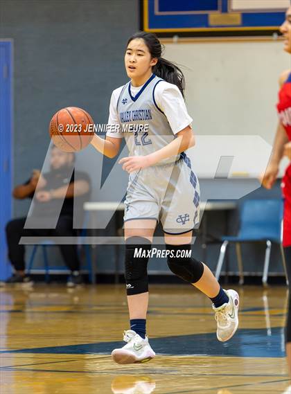 Thumbnail 1 in American vs. Valley Christian photogallery.