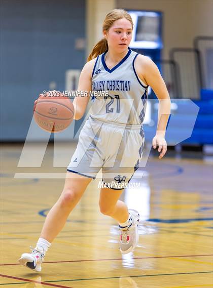 Thumbnail 1 in American vs. Valley Christian photogallery.