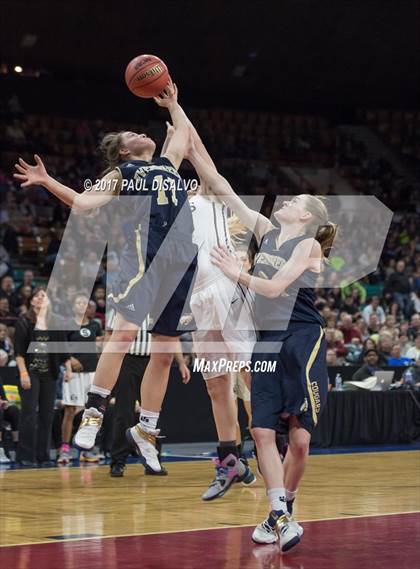 Thumbnail 2 in Evergreen vs. Pueblo South (CHSAA 4A Final) photogallery.