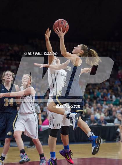 Thumbnail 3 in Evergreen vs. Pueblo South (CHSAA 4A Final) photogallery.