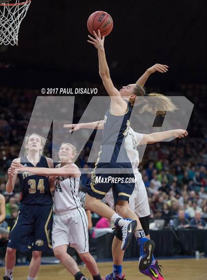Thumbnail 1 in Evergreen vs. Pueblo South (CHSAA 4A Final) photogallery.