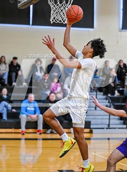 Thumbnail 2 in Lancaster Catholic @ Berks Catholic photogallery.