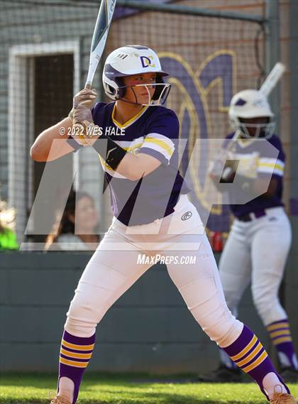 Thumbnail 2 in DeSoto Central vs. South Panola photogallery.