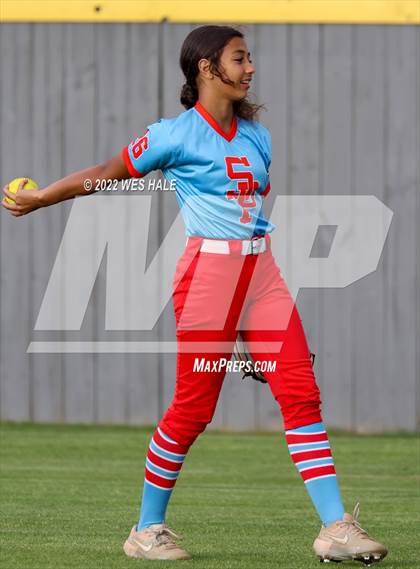 Thumbnail 2 in DeSoto Central vs. South Panola photogallery.