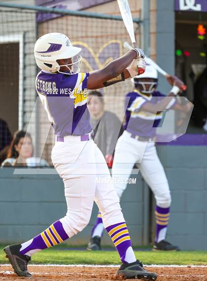 Thumbnail 2 in DeSoto Central vs. South Panola photogallery.
