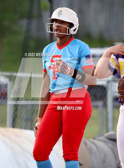 Thumbnail 1 in DeSoto Central vs. South Panola photogallery.
