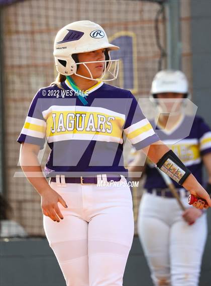 Thumbnail 3 in DeSoto Central vs. South Panola photogallery.