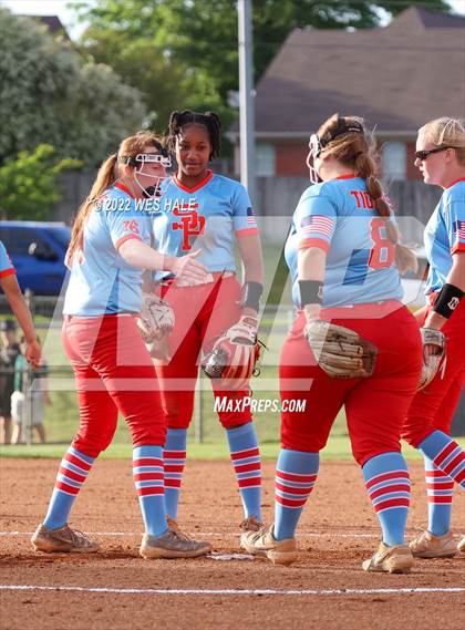 Thumbnail 2 in DeSoto Central vs. South Panola photogallery.
