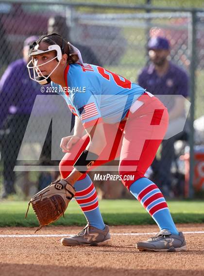 Thumbnail 1 in DeSoto Central vs. South Panola photogallery.
