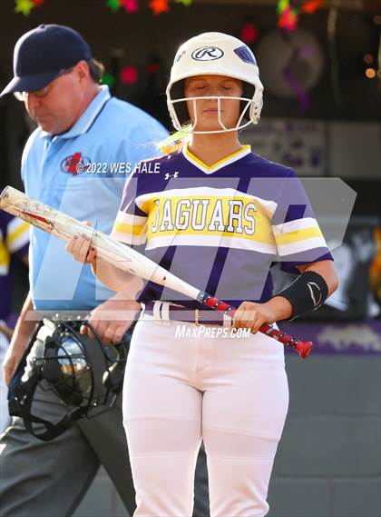 Thumbnail 1 in DeSoto Central vs. South Panola photogallery.