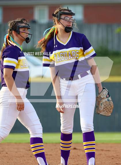 Thumbnail 1 in DeSoto Central vs. South Panola photogallery.