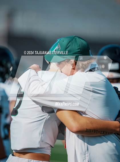 Thumbnail 3 in Twelve Bridges @ Palos Verdes (DIVISION 2–A State Final) photogallery.