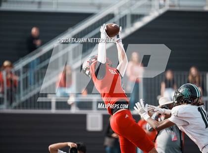 Thumbnail 3 in Twelve Bridges @ Palos Verdes (DIVISION 2–A State Final) photogallery.