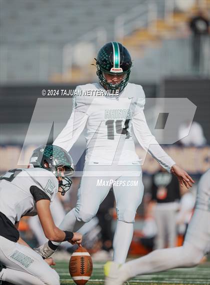 Thumbnail 1 in Twelve Bridges @ Palos Verdes (DIVISION 2–A State Final) photogallery.