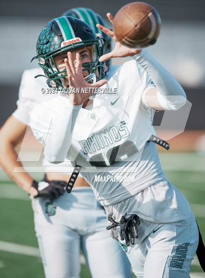 Thumbnail 1 in Twelve Bridges @ Palos Verdes (DIVISION 2–A State Final) photogallery.