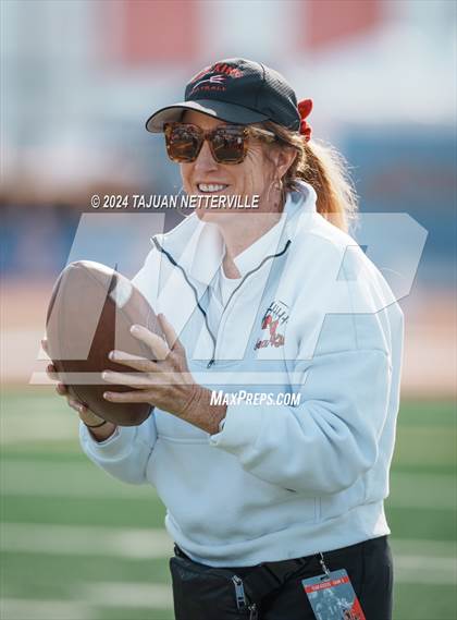 Thumbnail 3 in Twelve Bridges @ Palos Verdes (DIVISION 2–A State Final) photogallery.