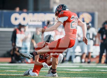 Thumbnail 2 in Twelve Bridges @ Palos Verdes (DIVISION 2–A State Final) photogallery.